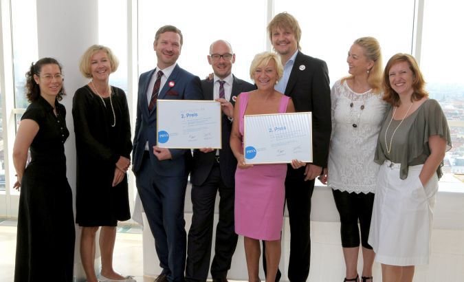 BPXX 2.Preis vlnr.: Elisabeth Praitenlachner (Manstein Verlag), Bettina Gneisz-Al-Ani (Juryvorsitzende), Wolfgang Ruber (Kornberger und Partner Kommunikationsberatung), Frank Kornberger (Kornberger und Partner Kommunikationsberatung), Susanne Jonak (GdG-HGII), Edgar Martin (GdG-HGII), Sigrid Krupica (PRVA-Vizepräsidentin), Maria Wedenig (ikp Wien, Jury). ©Elisabeth Kessler