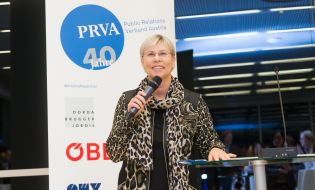 Ingrid Vogl begrüßt die PRVA-Mitglieder zum Neujahrsempfang 2015. © PRVA/Jana Madzigon