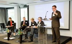 2. Österreichischer Kommunikationstag vlnr.: Michael Huber (OMV), Dieter Bornemann (ORF), Nicole Bäck-Knapp (Ecker & Partner), Hans-Peter Siebenhaar (Handelsblatt), Johannes Vetter (OMV). ©Jana Madzigon