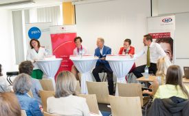PR-Talk-Podium: vlnr.: Regina M. Jankowitsch (Leiterin PRVA-AK Coaching & PR; Moderation) Susanne Ehmer (Organisationsberaterin), Werner Vogelauer (ACC-Präsidialmitglied), Saskia Wallner (Ketchum Publico), Peter N. Thier (PRVA-Vizepräsident, Austrian Airlines). ©PRVA/Jana Madzigon