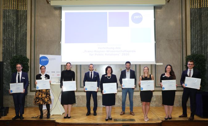 V.l.n.r: Matthias Nizinski, Nina Sturm, Clara Wimmer, Philip Marchl, Christine Perkonigg, Mario Koren, Anika Sauer, Julia Martinshausen, Philip Wamprechtsamer © Ludwig Schedl / APA-Fotoservice