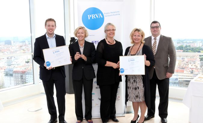 BPXXIV 2. Preis vlnr.: Florian Haas (The Skills Group), Bettina Gneisz-Al-Ani (Juryvorsitzende), Susanne Senft (PRVA-Vizepräsidentin), Manuela Rechberger (SELSA Intelligence), Jürgen Gangoly (The Skills Group). ©Elisabeth Kessler