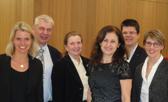 Die anwesenden Vorstandsmitglieder aus drei Ländern im Würth Haus in Rorschach (v.l.n.r): Martina Feurstein (PRVA), Emil Annen (PROL), Christina Kahlert (Vorsitzende DPRG Bayern), Heidi Kalb Vogel (Vorsitzende PRVA Vorarlberg), Iwan Köppel (PROL), Anita Schweizer (Vorsitzende PROL) ©PROL