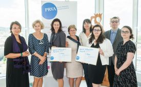 vlnr: Sabine Fichtinger (PRVA-Generalsekretärin), Bettina Gneisz-Al-Ani (Juryvorsitzende), Mariella Schurz (B&C Privatstiftung), Doris Mayr (B&C Privatstiftung), Brigitte Trebos (B&C Privatstiftung), Christiane Fuchs-Robetin (The Skills Group), Jürgen Gangoly (The Skills Group), Karin Brötzner (The Skills Group)