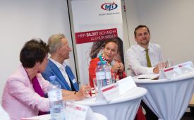 PR-Talk-Podium: vlnr.: Susanne Ehmer (Organisationsberaterin), Werner Vogelauer (ACC-Präsidialmitglied), Saskia Wallner (Ketchum Publico), Peter N. Thier (PRVA-Vizepräsident, Austrian Airlines). ©PRVA/Jana Madzigon